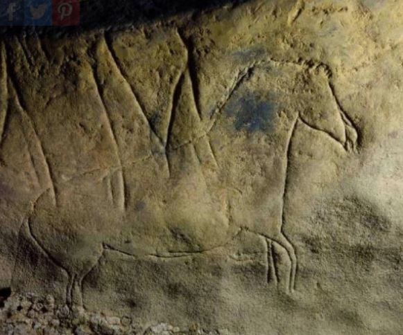 Paleolithic rock art of horse found in Font Major Cave near L'Espluga de Francolí. (Josep Maria Vergès / IPHES)